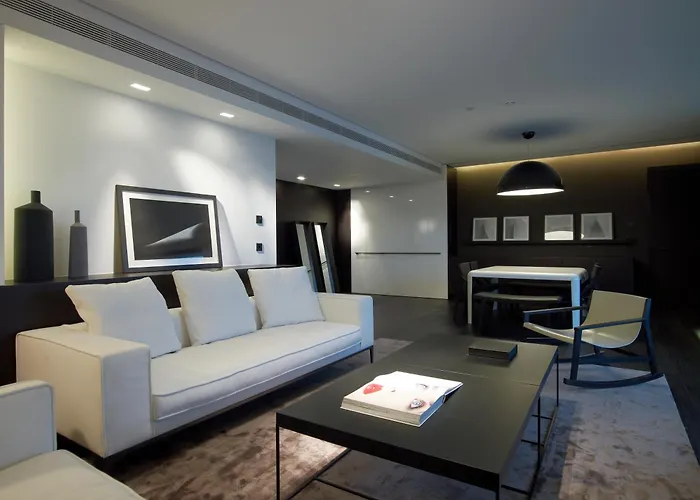 The Met Thessaloniki, A Member Of Design